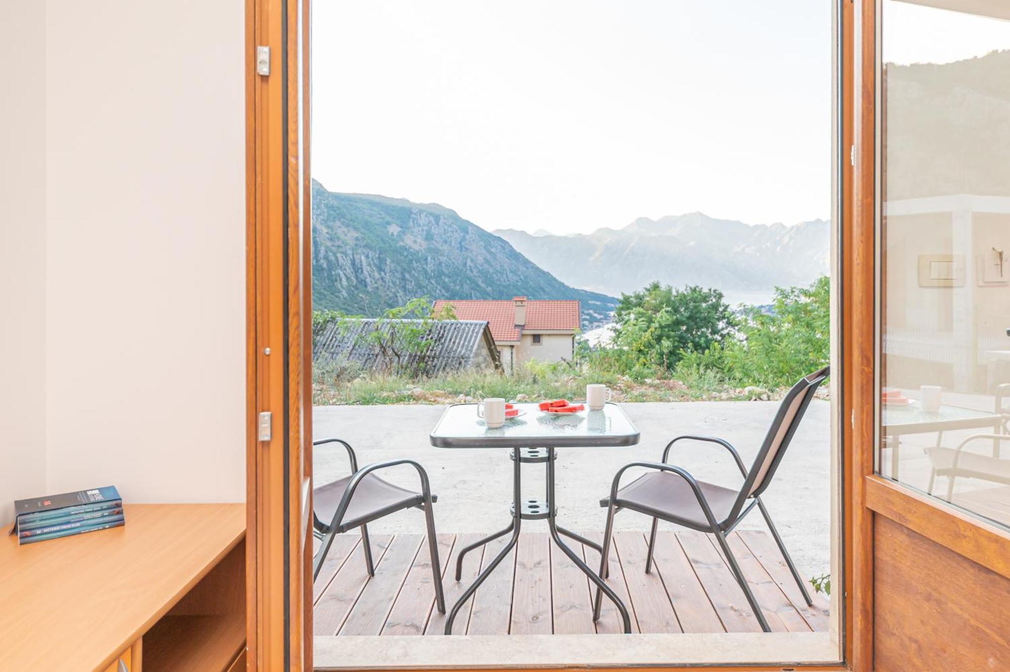 Ferienwohnung Red Hill Kotor Exterior foto