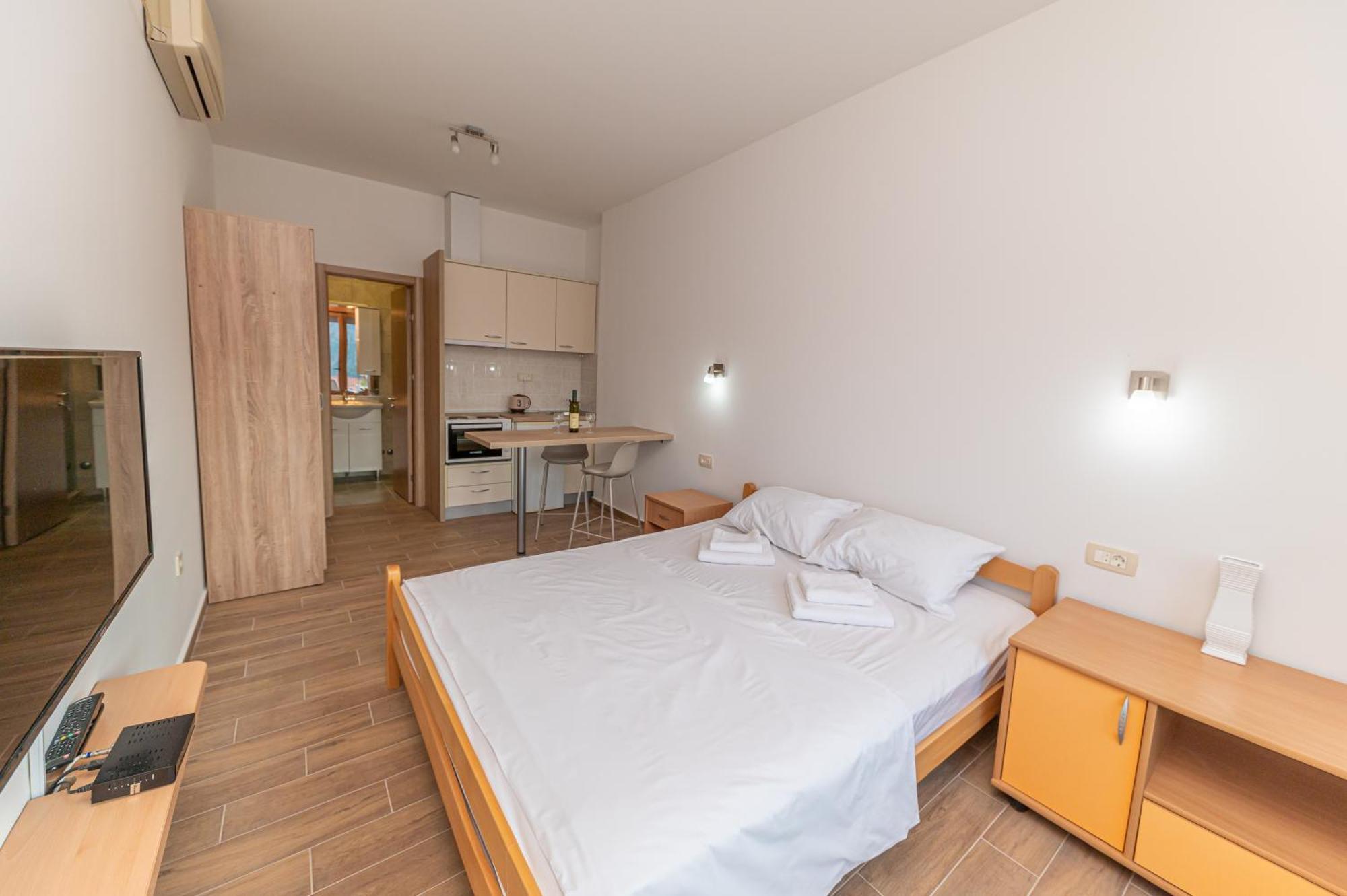 Ferienwohnung Red Hill Kotor Exterior foto