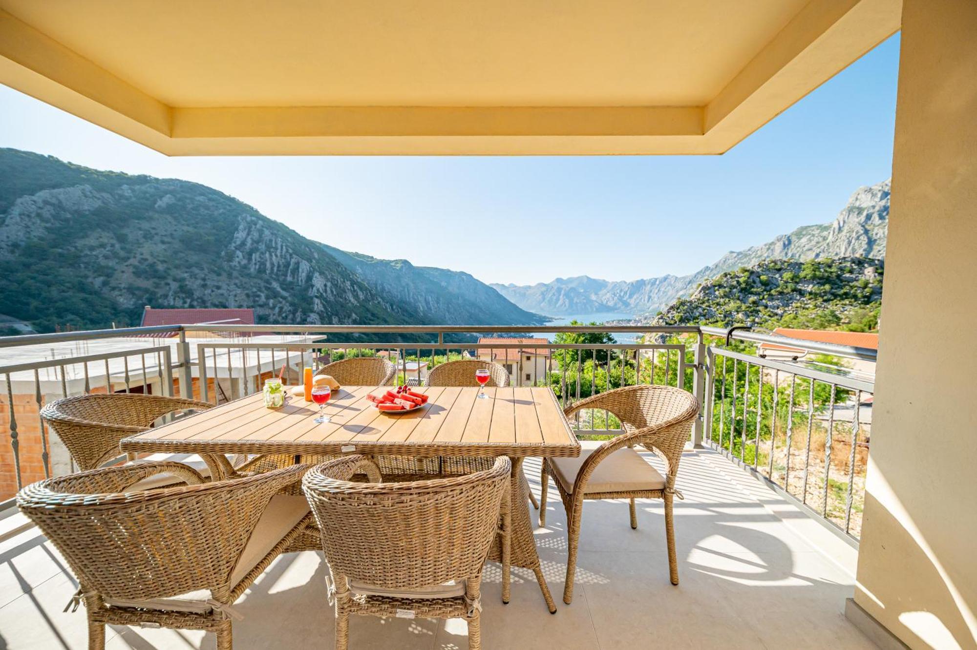 Ferienwohnung Red Hill Kotor Exterior foto